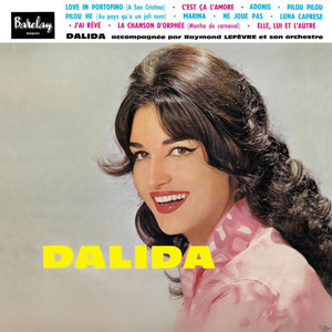 Écouter "Love In Portofino" de Dalida