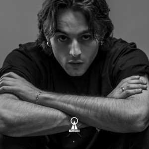 Écouter "Bella" de Ernia