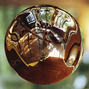 Écouter "Can't Stop" de Little Dragon