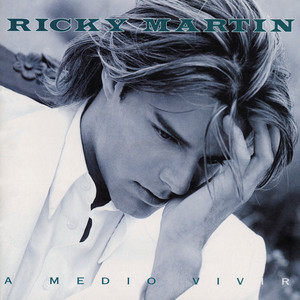 Écouter "Te Extraño, Te Olvido, Te Amo" de Ricky Martin