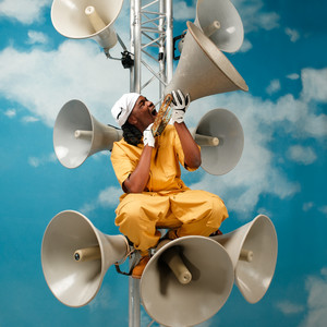Écouter "LA MELO EST DANS LA BOUNCE" de Tiakola