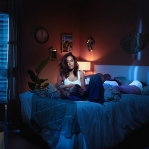 Écouter "Mauvais rôle" de Amel Bent