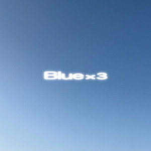 kZm、2026年第1弾となる新曲“Blue×3”配信 プロデュースはChaki Zulu