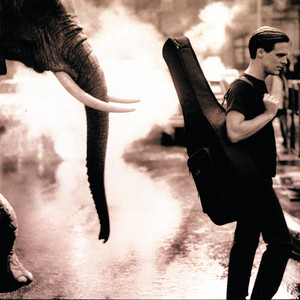 Écouter "When You're Gone" de Bryan Adams
