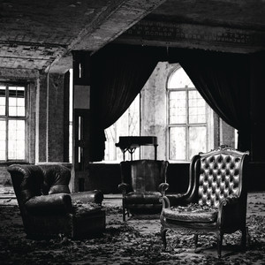 Écouter "Nos célébrations" de Indochine