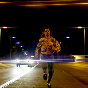 Écouter "2 Minuten" de Apache 207