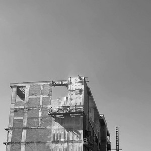 Écouter "Belong" de L.zwo