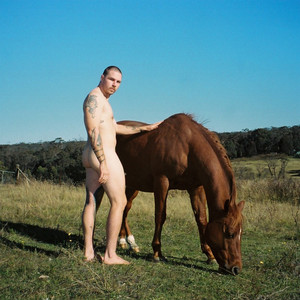 Écouter "shoot slow" de Triple One