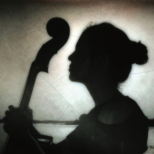 Écouter "Universo" de Dom La Nena