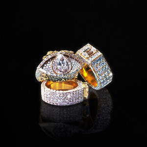 Écouter "Gold" de J Hus