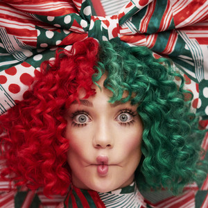 Écouter "Santa's Coming for Us" de Sia