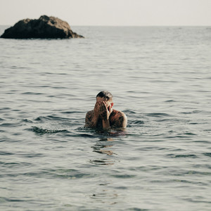 Écouter "BARRIO FINO" de Hades66