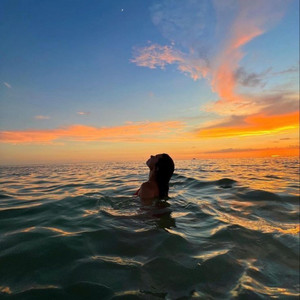 Écouter "pool - uk house" de TEKKNO