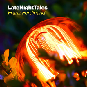 Écouter "Leaving My Old Life Behind" de Franz Ferdinand