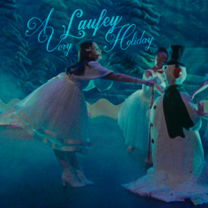 Écouter "Winter Wonderland" de Laufey
