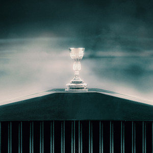 Écouter "Holy Toast" de BewhY