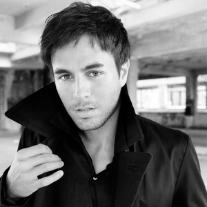 Écouter "Lloro Por Ti" de Enrique Iglesias