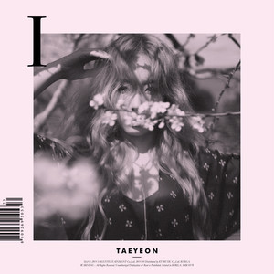 Écouter "U R" de TAEYEON