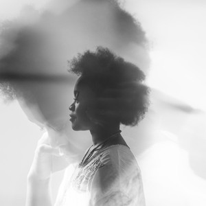 Écouter "F E M A L E" de Sampa the Great