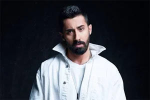 O cümleler de neydi yerde buldum kendimi, nasıl da söyledin sanki bir yere yazmış gibi playlist cover