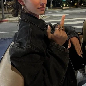 alt girl energy