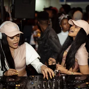 BEST OF AMAPIANO 🇿🇦  — cover art