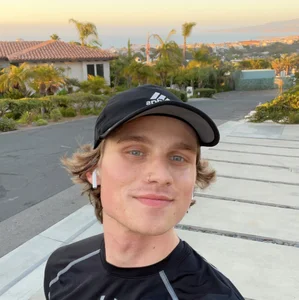 summer ‘22 Spotify playlist cover art