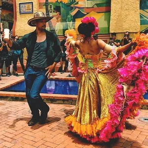 Bailando All Night  💃 Spotify playlist cover art