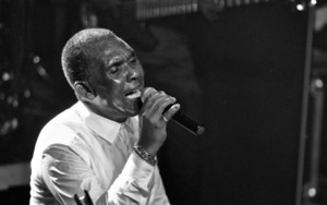 Uma playlist de aquecimento para os shows do jamaicano Ken Boothe