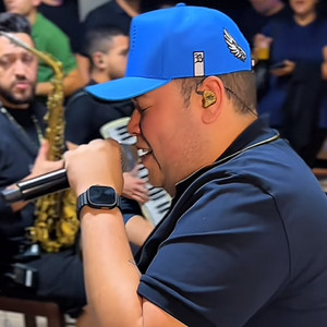 ⭐️ Estrela Tão Distante De Mim, Fico Olhando Daqui, Sem Poder Te Tocar - Rey Vaqueiro