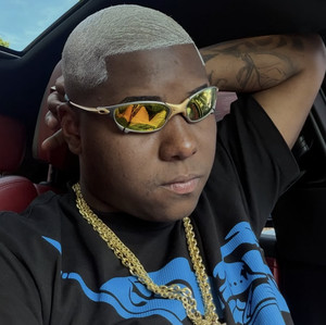 ALÔ TÁ ME OUVINDO ? PRIMEIRAMENTE BOM DIA 💸7️⃣ • MC JVILA MDT - FUNK 2026 🔥 playlist cover