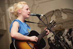 Country and free folk songs