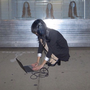girls make beep boop untz 