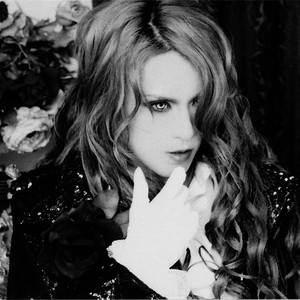 japanese vampire vibes. - playlist by 𝖛𝖊𝖑𝖔𝖚𝖗𝖋𝖆𝖓𝖌𝖟