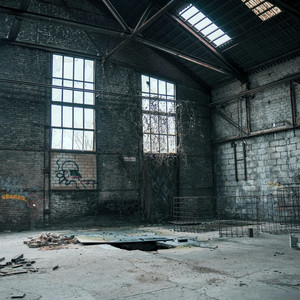 CANCIONES TECHNO QUE SUENAN A BODEGA ABANDONADA cover