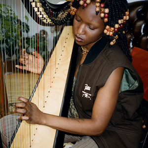 afro-harping 🖤