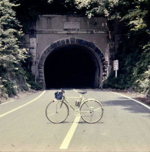 Tunnel Vibes 🚴‍♂️✨ cover