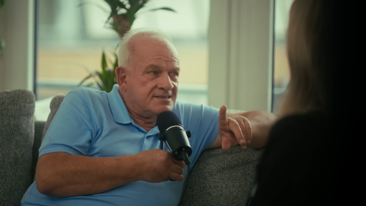 PETER HAHNE PACKT AUS: „Die Zeit war noch nie so reif für einen Machtwechsel!“