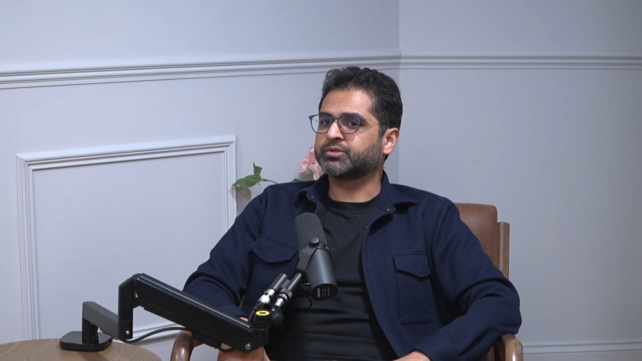 034: Why wait a year for £50 interest? | Mike Saraswat, CEO & founder ...