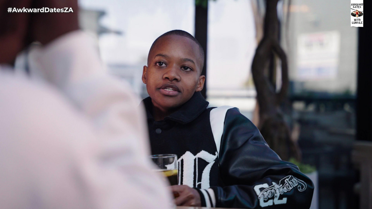 Ntokozo Mahlinza goes on an Awkward Date with Lungile (Lasizwe's ...