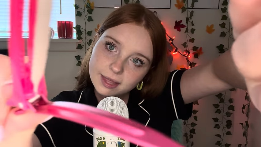 ASMR Crazy Girl Invites You Over For A Sleepover - asmr pod ⋆ ...